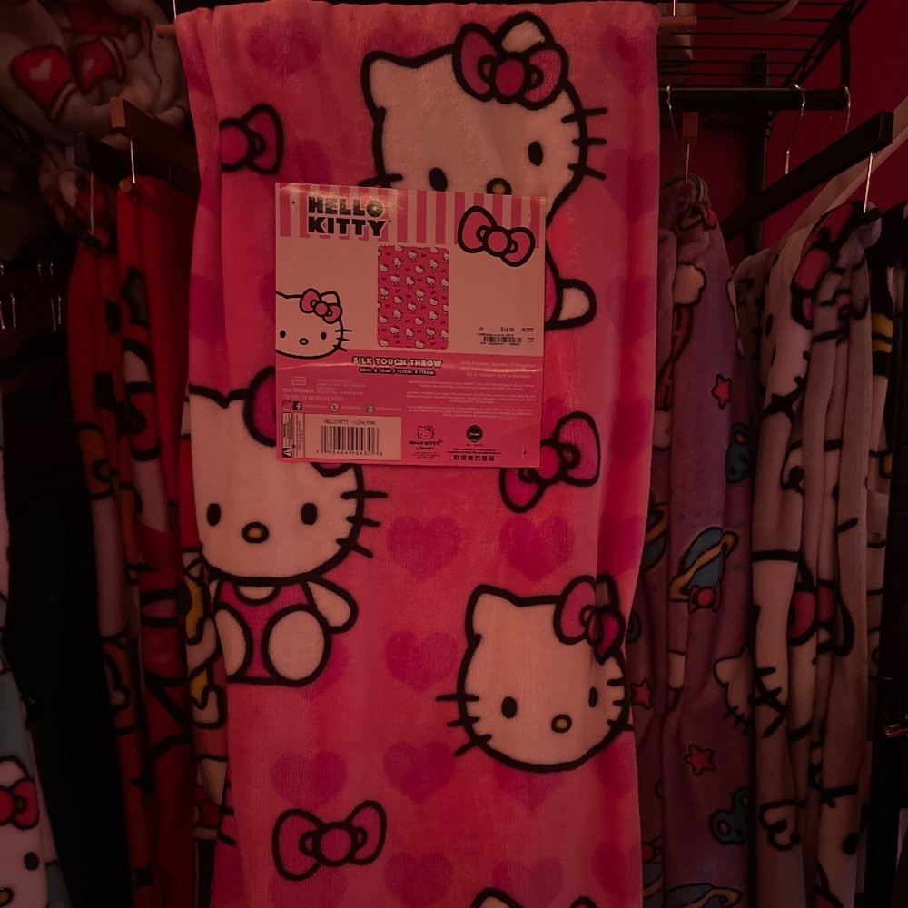 Hello kitty blanket